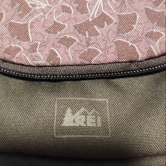 NWT REI Olive Green W Design Shower Bag - Picture 2 of 8